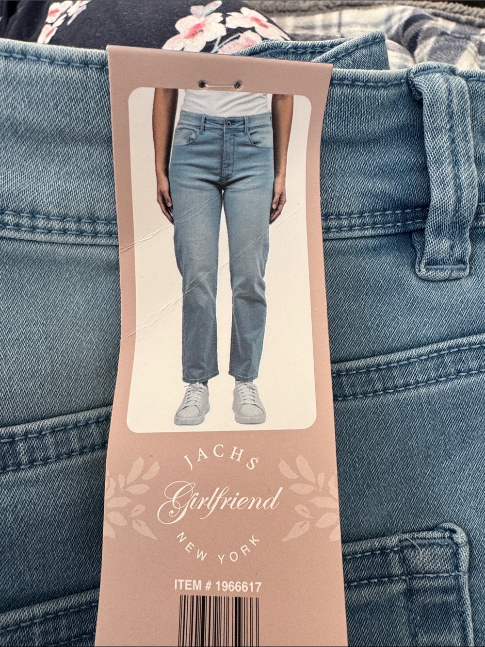 JACHS Girlfriend Light Wash Blue Jeans